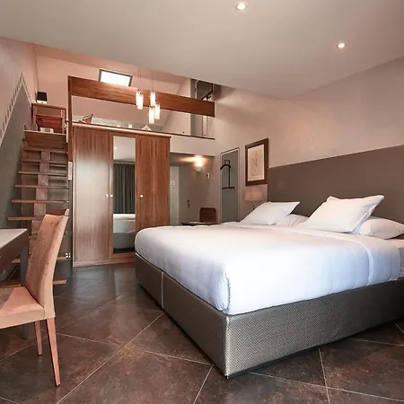 D'alleves Hotel 4*