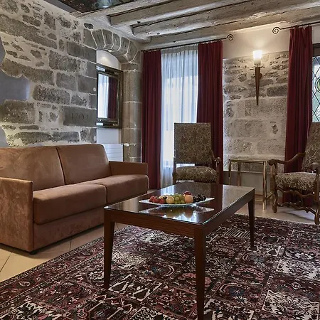 Hotel D'alleves 4*