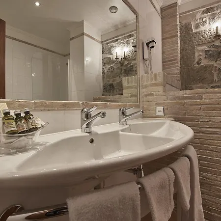 D'alleves Hotel 4*