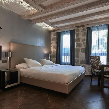 D'alleves 4*